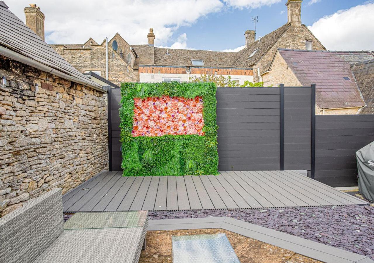Maple Rose - 2 Bed With Garden In Minchinhampton! Villa ภายนอก รูปภาพ